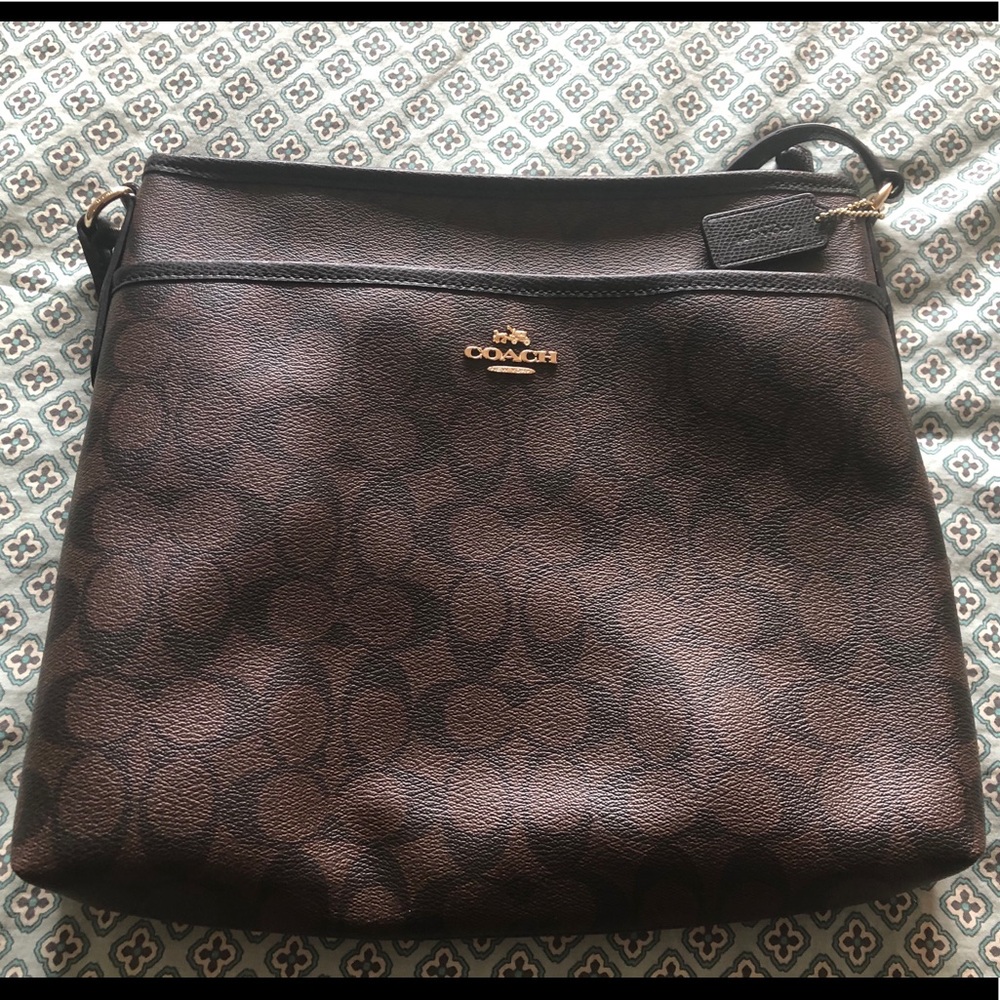 Coach purse - Picture 2 of 2